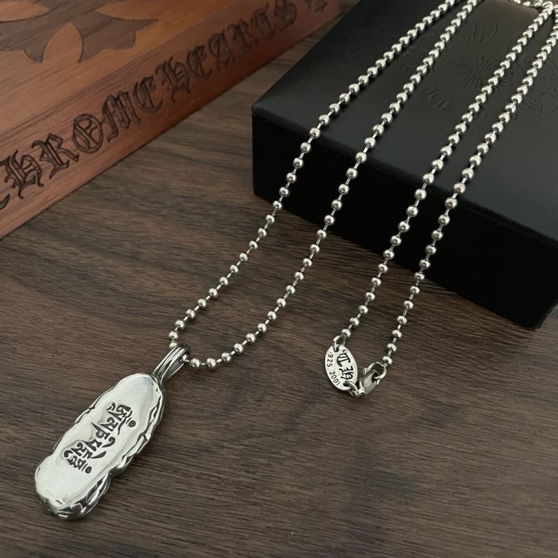 Ch*0me He**ts necklaces